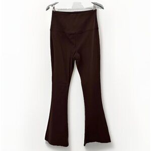 Backcountry Flare Leggings in Cold Brew size M Women's Yoga Pant